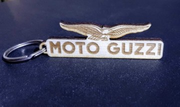 Portachiavi in legno MOTO GUZZI personalizzato taglio laser V7 V9 V85 TT